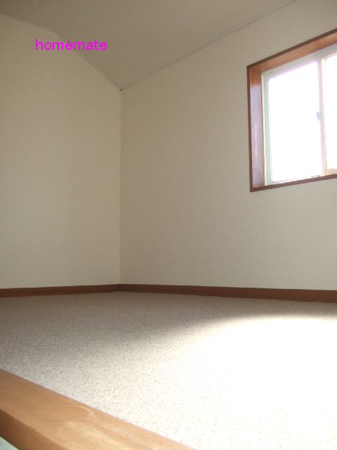 Other room space. loft