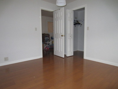 Living and room. 7.6 Pledge