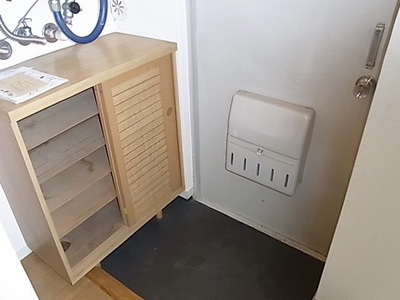 Entrance. Entrance ・ Cupboard