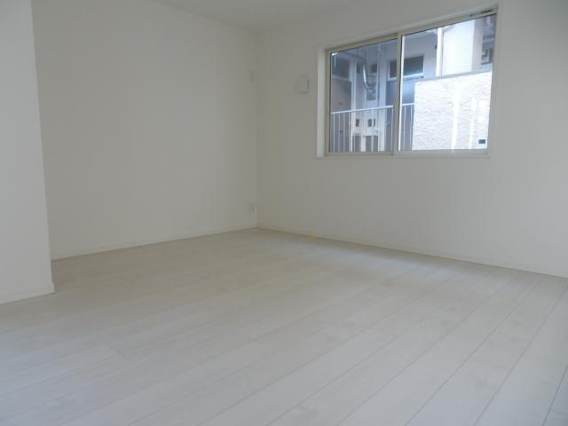 Living. Indoor (12 May 2013) Shooting