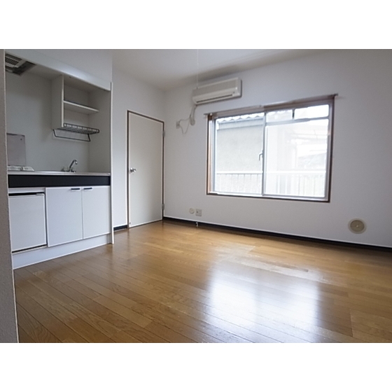 Living and room. DK part Day good