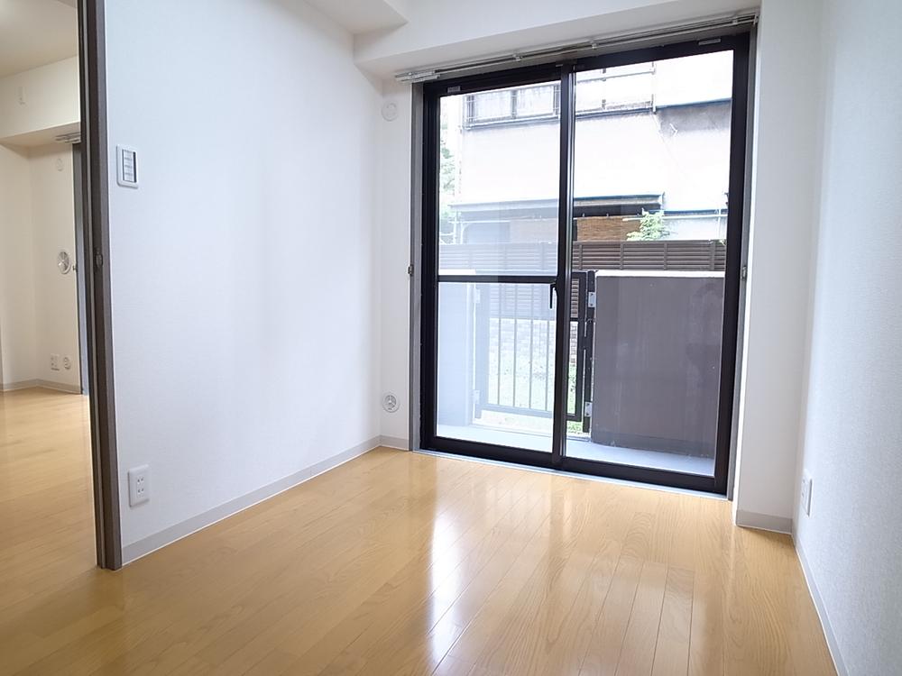 Non-living room. Indoor (September 2013) Shooting