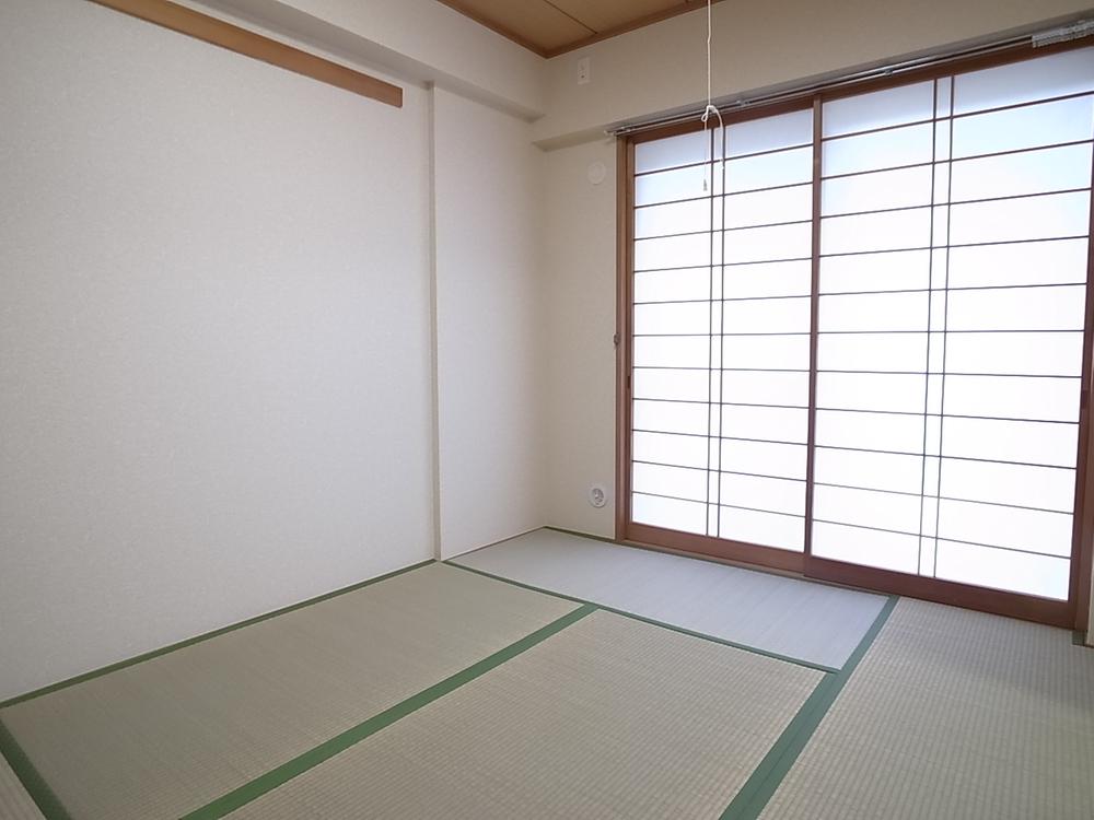 Non-living room. Indoor (September 2013) Shooting