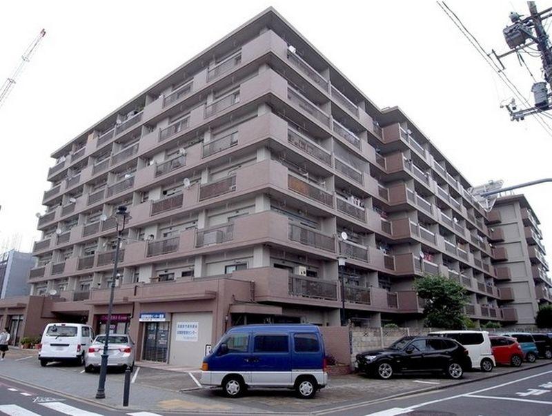 Local appearance photo. Facing south