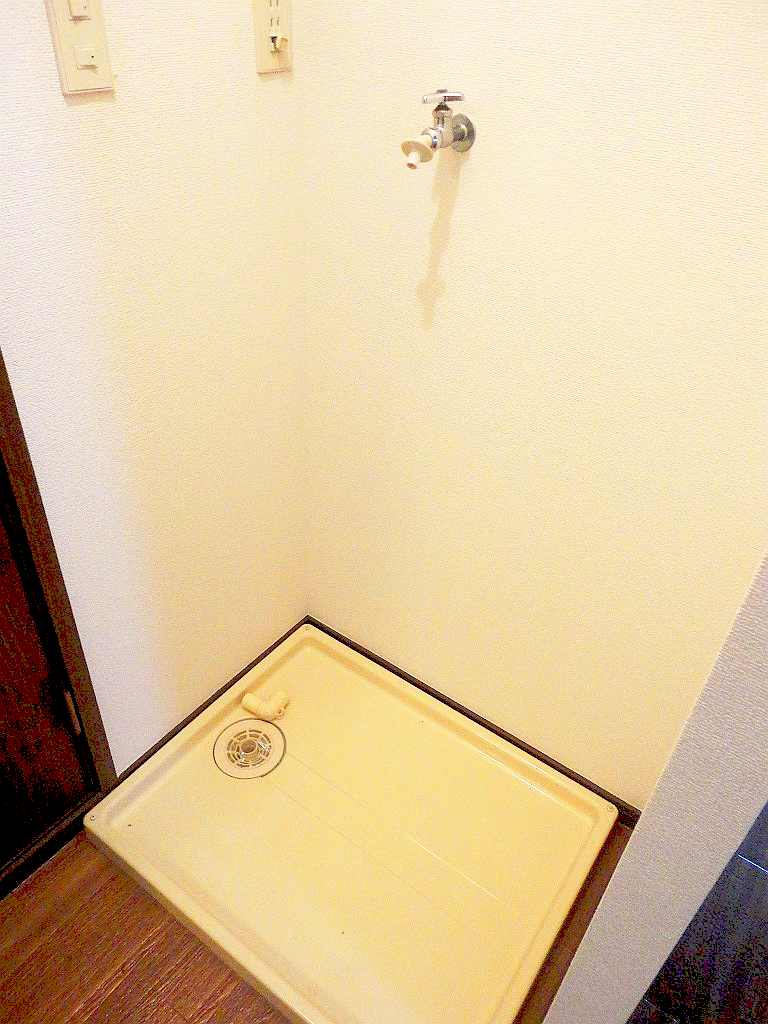 Other Equipment. Washing machine in the room.