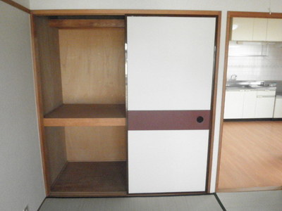 Receipt. Spacious closet