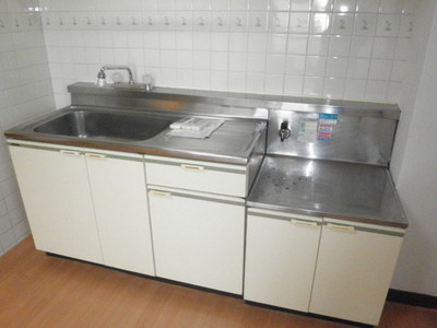 Kitchen. Two-burner gas stove installation Allowed Kitchen