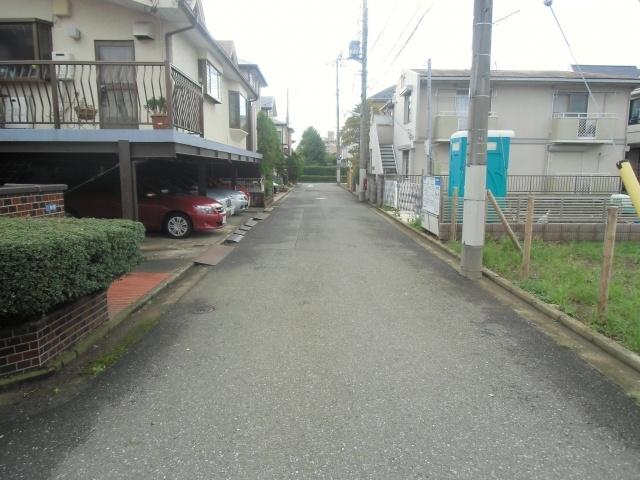 Local photos, including front road. Quiet streets. 