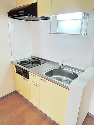 Kitchen. 2 lot gas stoves ・ With grill