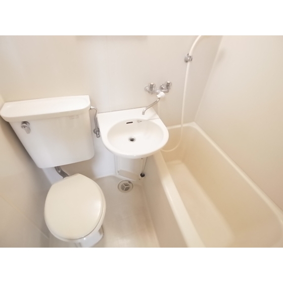 Bath. Effortless unit type is clean