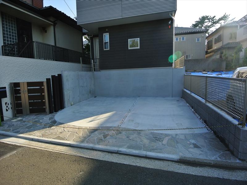 Parking lot. Local (10 May 2013) Shooting