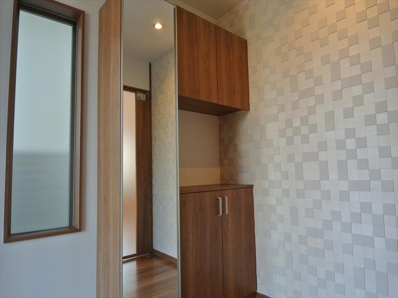 Entrance. Local (10 May 2013) Shooting