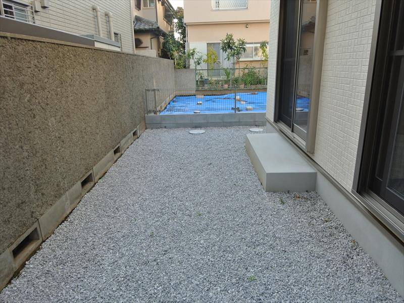 Garden. Local (10 May 2013) Shooting