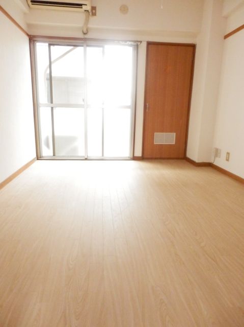 Living and room. Southwest of Western-style rooms