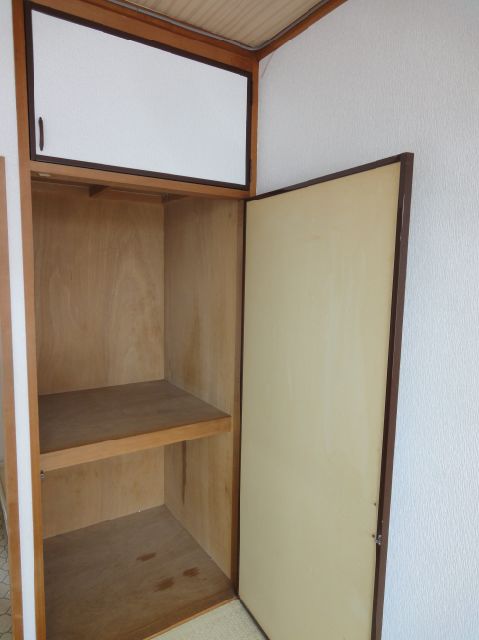 Receipt. Storage space