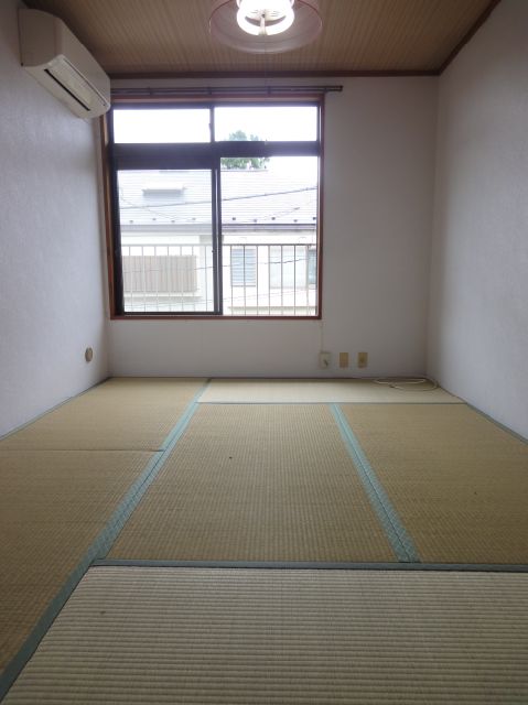 Living and room. Is a south-facing room