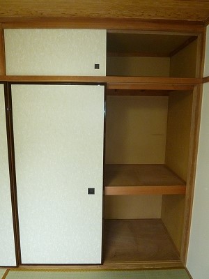 Receipt. Storage ken + upper closet! ! !