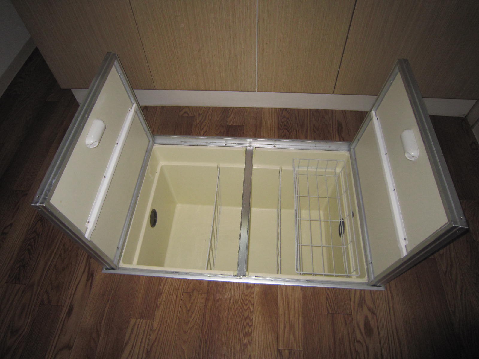 Other Equipment. Underfloor Storage