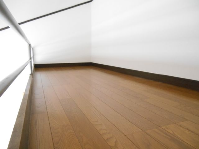 Living and room. Flooring, It is a loft with a room