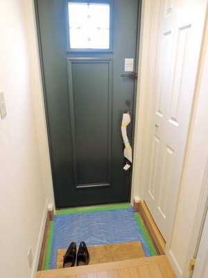 Entrance. Entrance ・ Shoebox