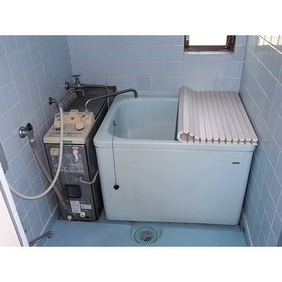 Bath. Bathing of balance kettle