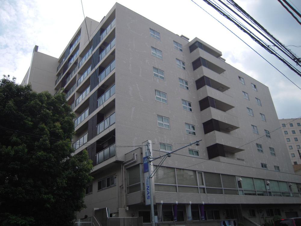 Local appearance photo. Indoor (11 May 2013) Shooting