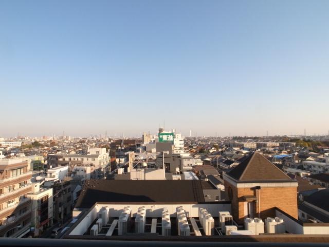 View photos from the dwelling unit. Indoor (11 May 2013) Shooting