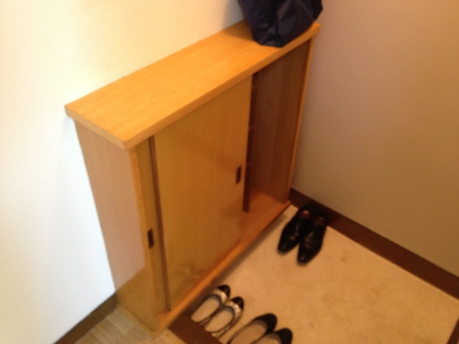 Entrance. ☆ Shoe box ☆