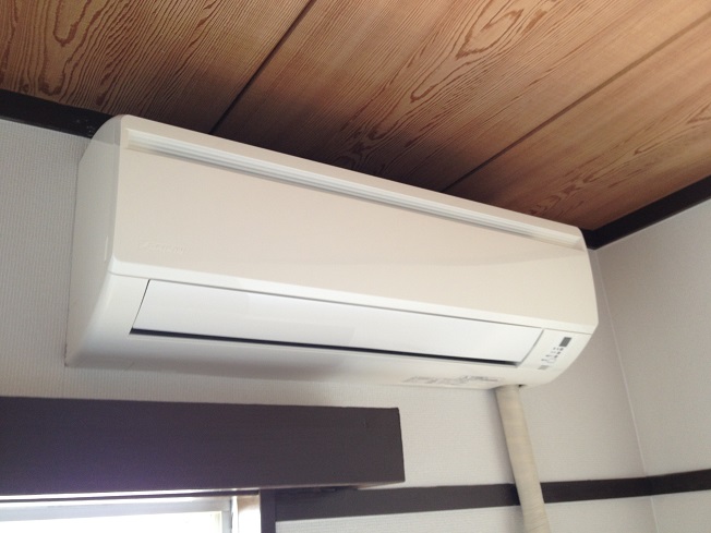 Other Equipment. ☆ Air conditioning 2 groups ☆