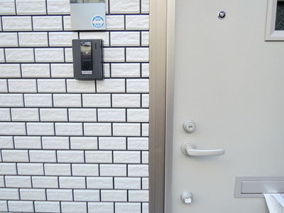 Entrance. W lock of peace of mind ・ TV Intercom
