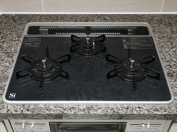 Kitchen.  [Hyper-glass coat top stove] beauty, Excellent is the top plate on the strength of the impact. Wipe easy in a small flat top irregularities. You can keep the cleanliness.