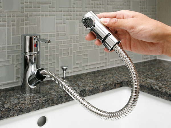 Bathing-wash room.  [Drawer type faucet] The vanity is, Adopt the shower faucet to draw the nozzle. Morning of shampoo Ya, It is also useful to clean the wash bowl.