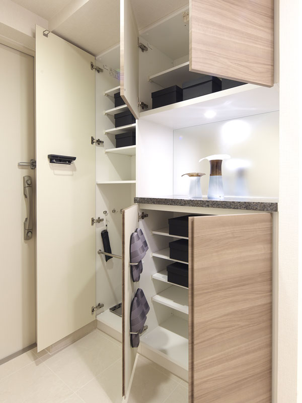 Receipt. Footwear input