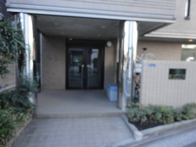 Entrance. Auto-lock adoption of the peace of mind ☆