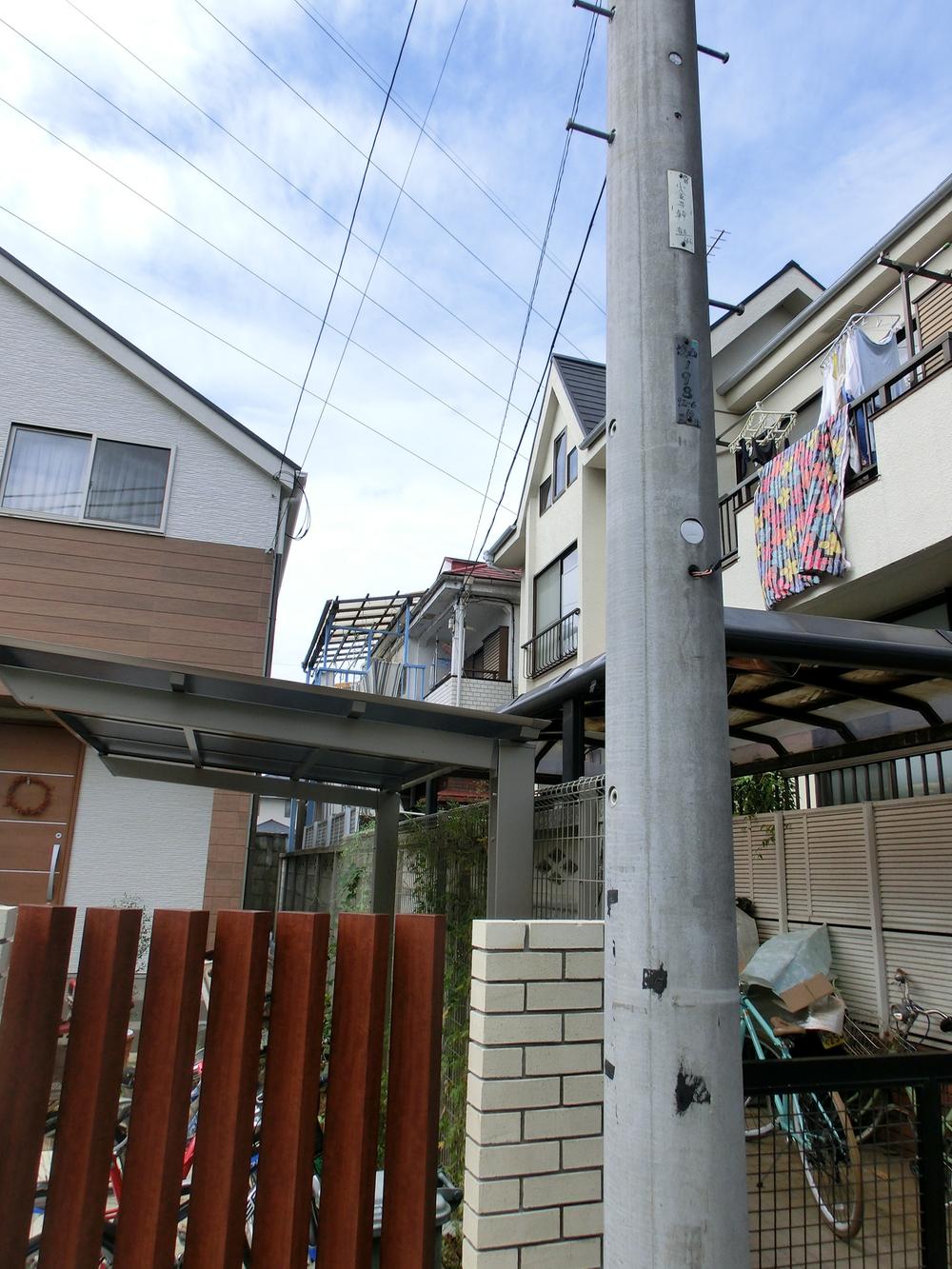 Local photos, including front road. Local (10 May 2013) Shooting