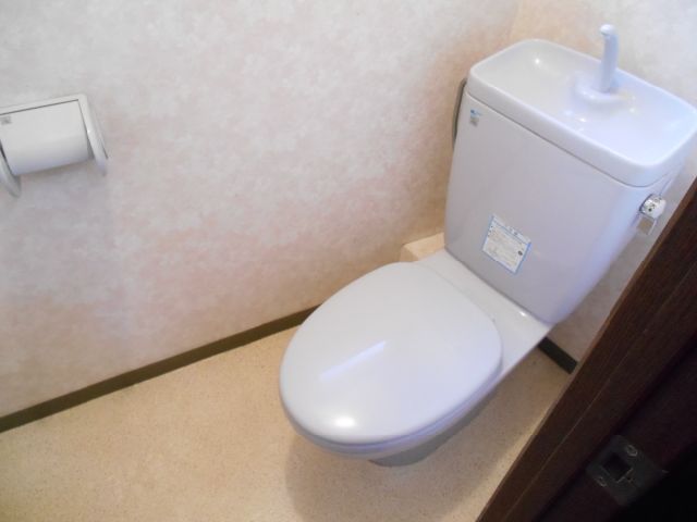 Toilet. Easy-to-use bus ・ Restroom