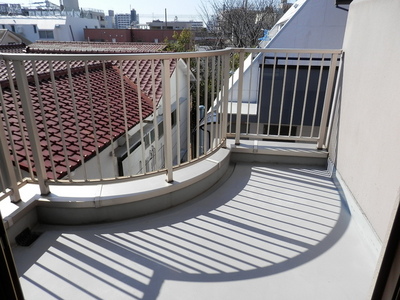 Balcony. ◆ South balcony ◆
