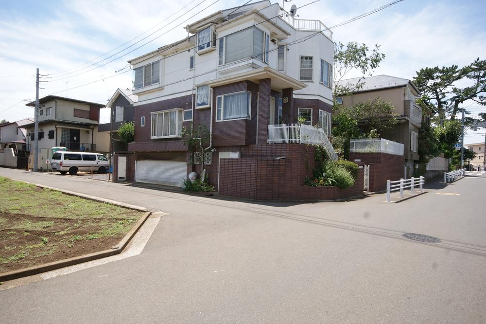 Other local. Also clean road, It overlooks you.