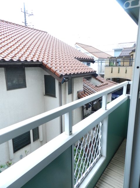 Other room space. Jose and laundry