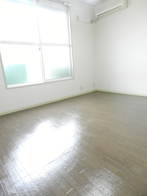 Living and room. Flooring