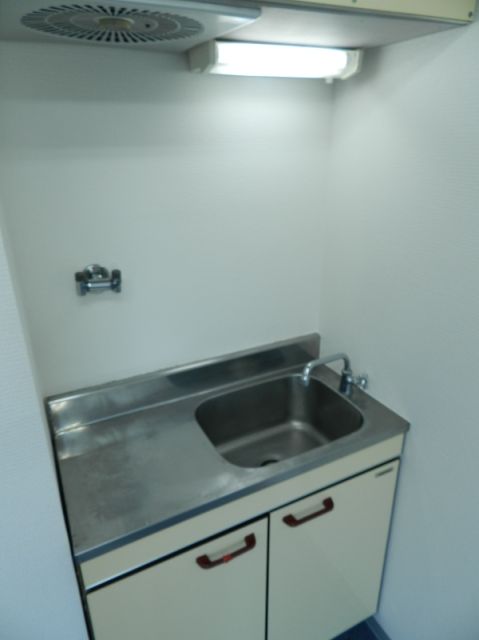 Kitchen. Gas stove installation Allowed