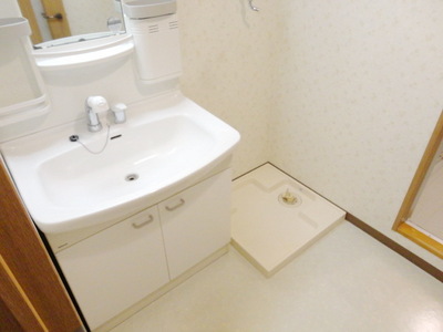 Washroom. Wash dressing room