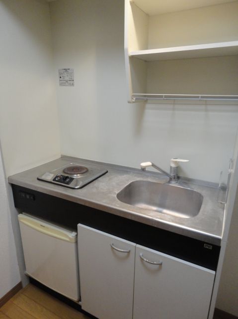 Kitchen. Electric stove