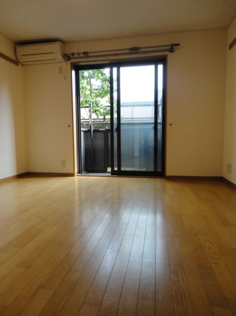 Living and room. Sunny!