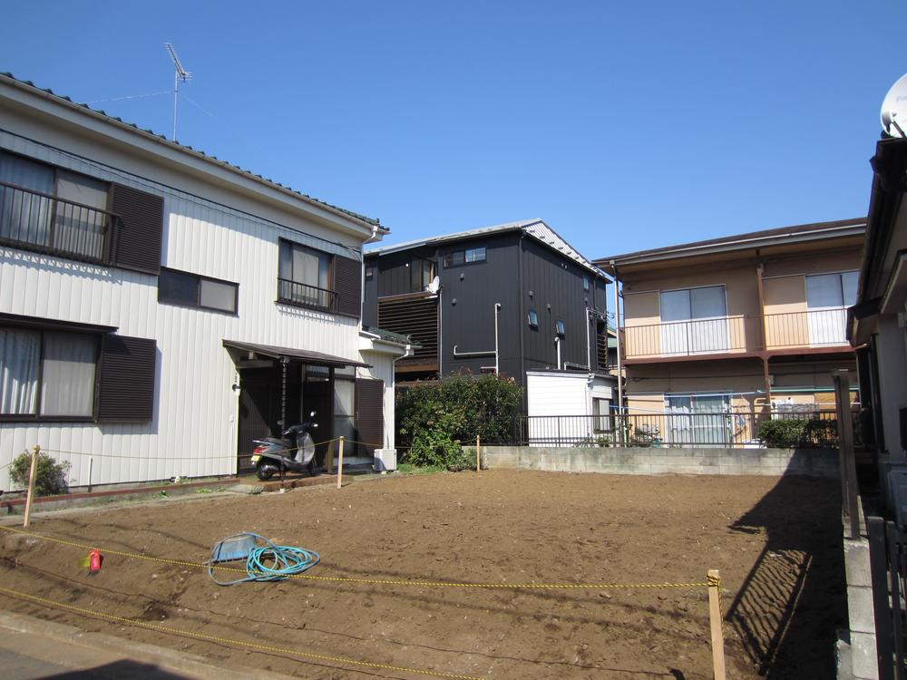 Local photos, including front road. Local (10 May 2013) Shooting  ※ Before construction