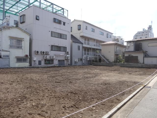 Local land photo. Local (10 May 2013) Shooting