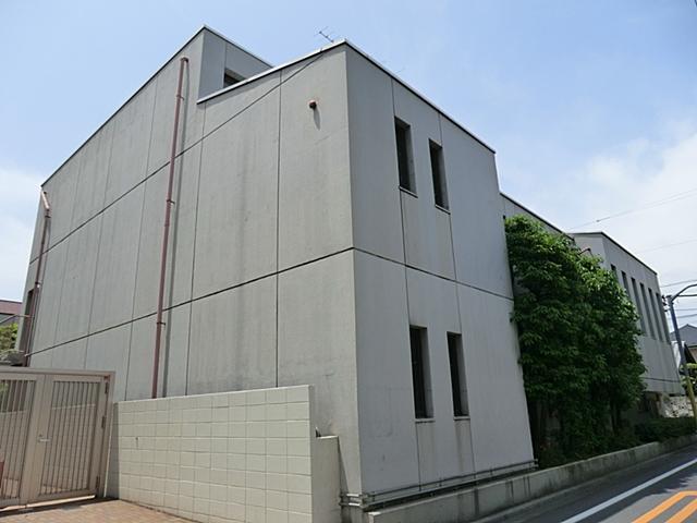 kindergarten ・ Nursery. Violet to kindergarten 502m