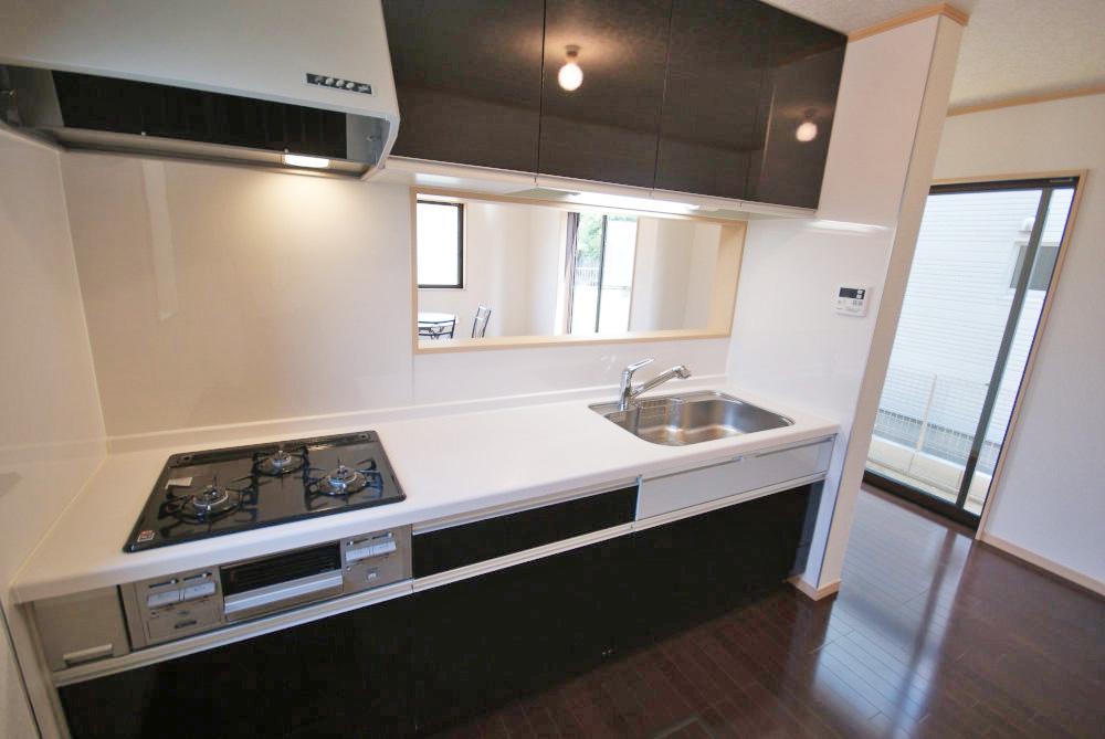 Same specifications photo (kitchen). Glad to wife faucet integrated washing machine. It is safe and clean at any time. (Example of construction)