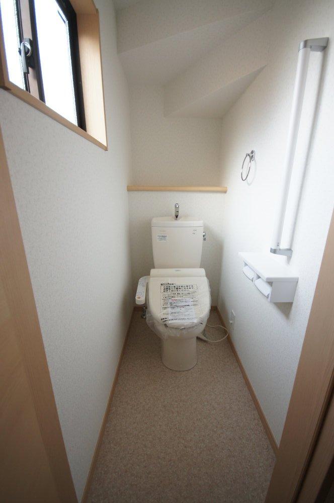 Same specifications photos (Other introspection). Feeling Spacious important space with a bidet. (Example of construction)