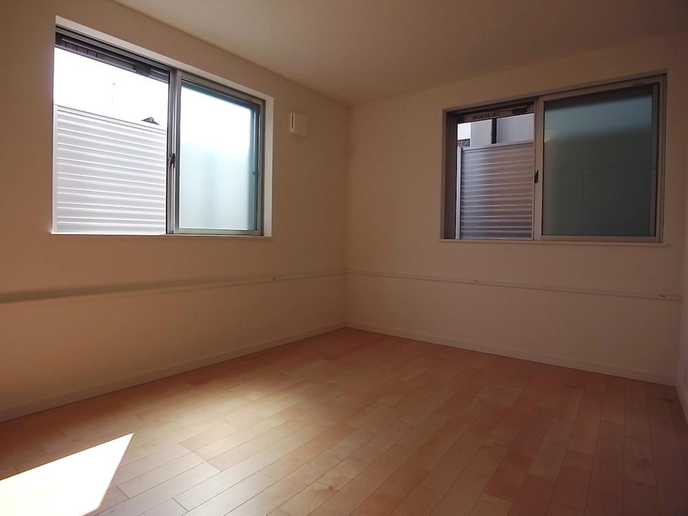 Same specifications photos (Other introspection). Western-style construction cases